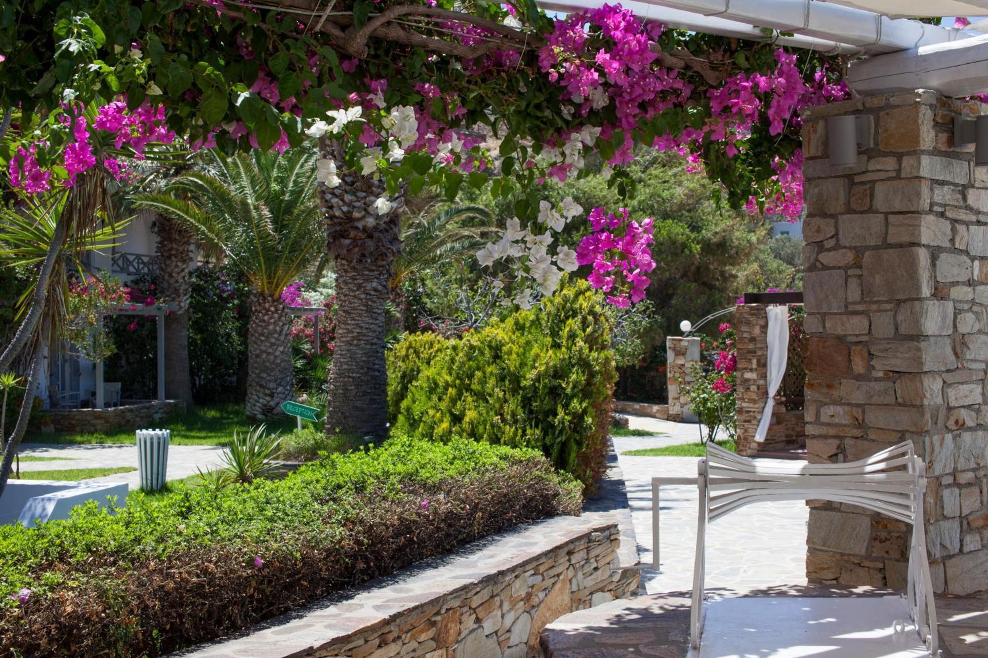 Dionysos Seaside Resort Ios Милопотас Екстериор снимка